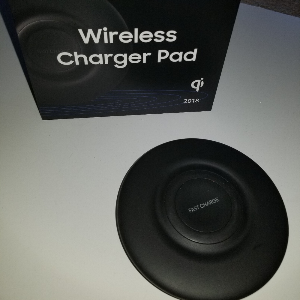 Samsung wireless charging pad